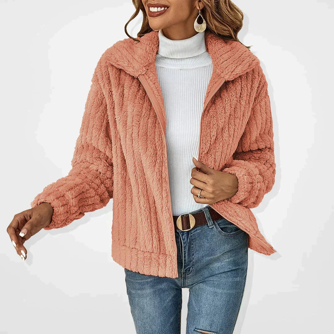 Nuria | Chaqueta de forro polar con cremallera y cuello de solapa
