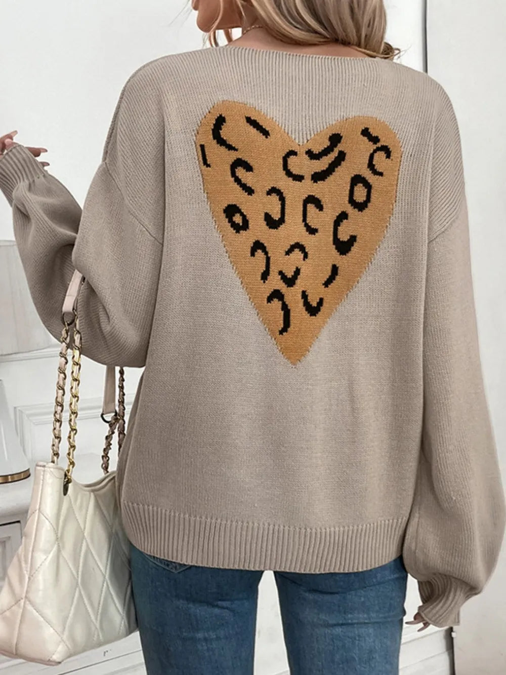 Arlet | Cárdigan de punto con cuello de pico y estampado de corazones