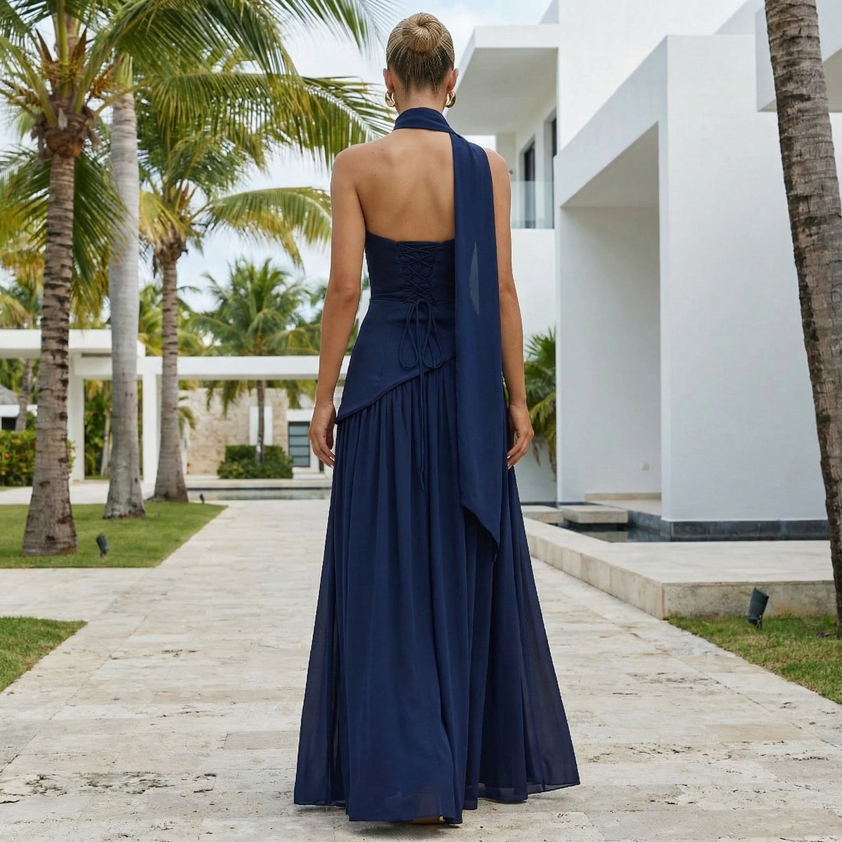 Leticia | Vestido maxi sin tirantes con falda de gasa y abertura
