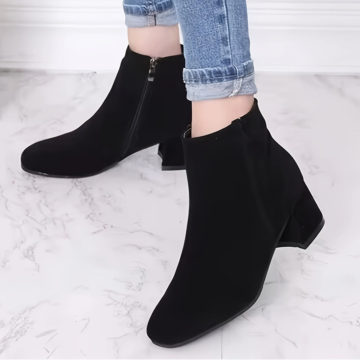 Ainara | Botines chelsea con acabado efecto ante