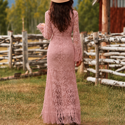 Lara | Vestido largo de encaje boho con flecos y escote en V