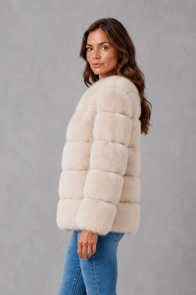 Sylvia | Chaqueta de pelo sintético con cuello