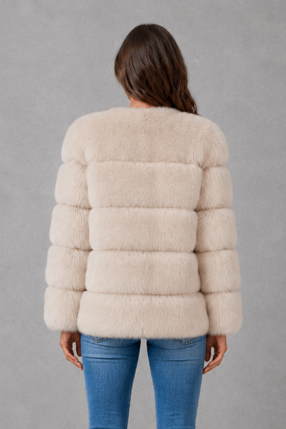 Sylvia | Chaqueta de pelo sintético con cuello