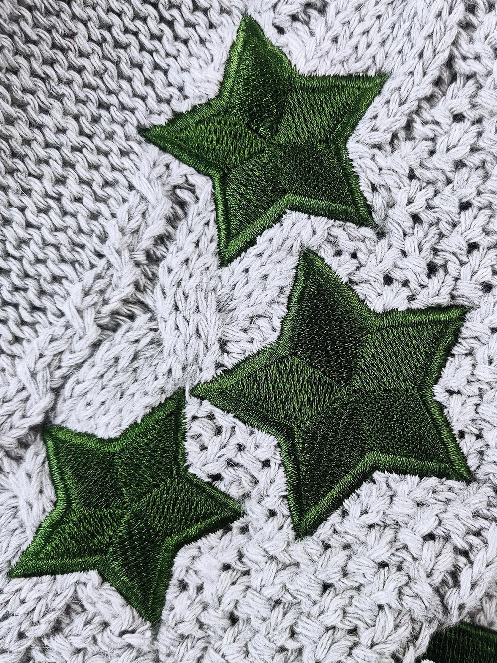 Mariona | Cárdigan de punto con bordado de estrellas