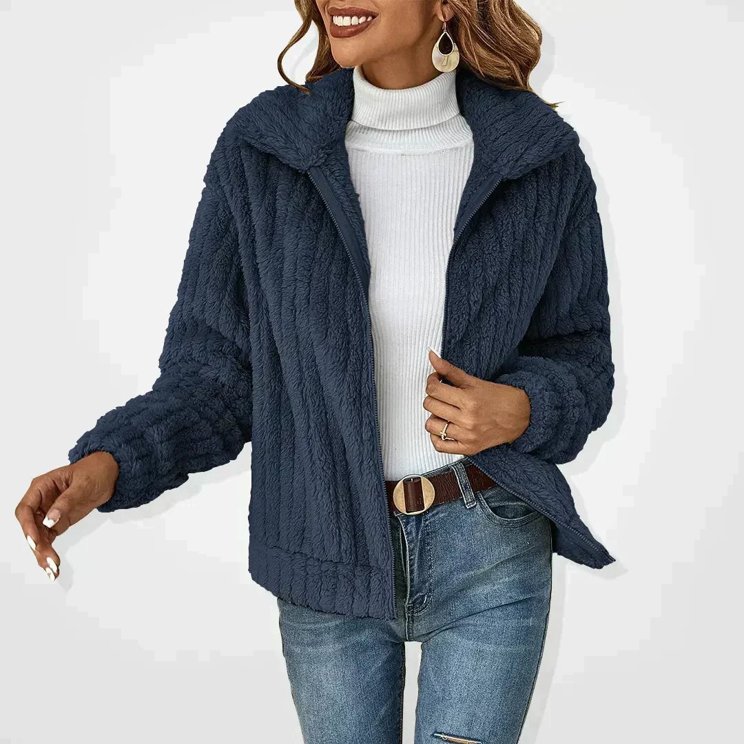 Nuria | Chaqueta de forro polar con cremallera y cuello de solapa