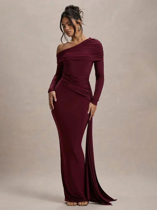 Zuri | Vestido largo de invitada con drapeado y hombros descubiertos
