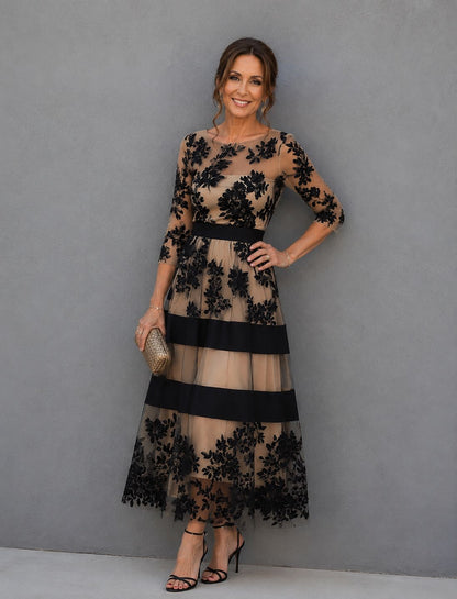 Berta | Vestido midi de encaje con falda acampanada y escote barco